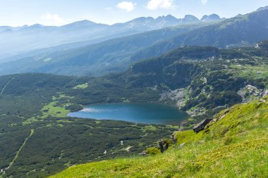 Rila Dağı inanılmaz manzara yakın korkunç göl, Bulgaristan