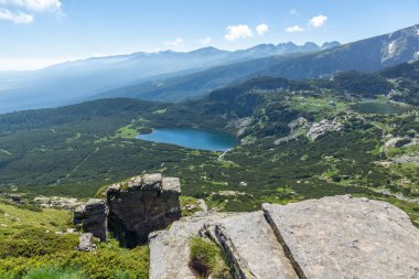 Rila Dağı inanılmaz manzara yakın korkunç göl, Bulgaristan