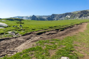 Rila Dağı inanılmaz manzara yakın korkunç göl, Bulgaristan