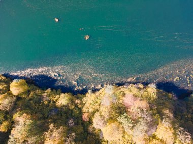 Pasarel rezervuarının hava sonbahar manzarası, Sofya şehir bölgesi, Bulgaristan