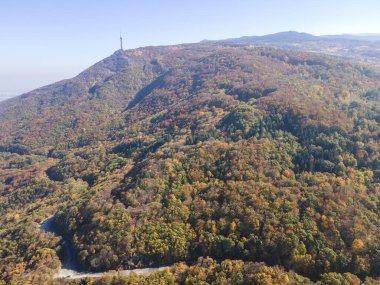 Bulgaristan 'ın Sofya kentindeki Vitosha Dağı' nın şaşırtıcı Sonbahar manzarası