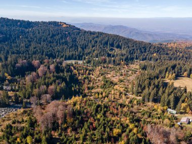 Bulgaristan 'ın Sofya kentindeki Vitosha Dağı' nın şaşırtıcı Sonbahar manzarası