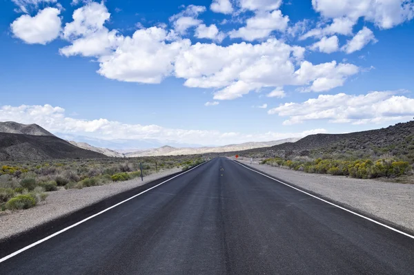 El camino abierto — Foto de Stock