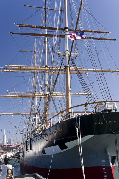 Винтажный парусник
