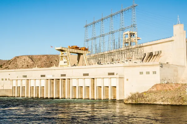 Generación de energía hidroeléctrica — Foto de Stock