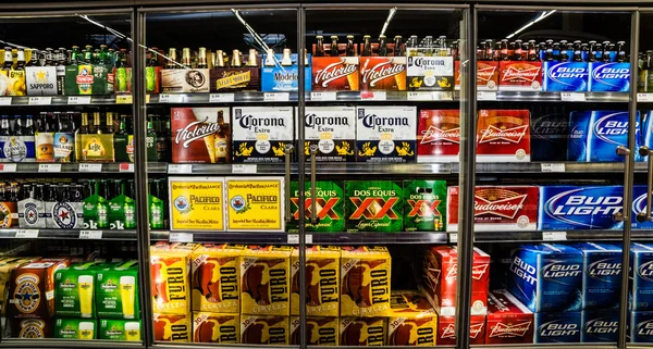 Mexican versus American Beer — Foto de Stock
