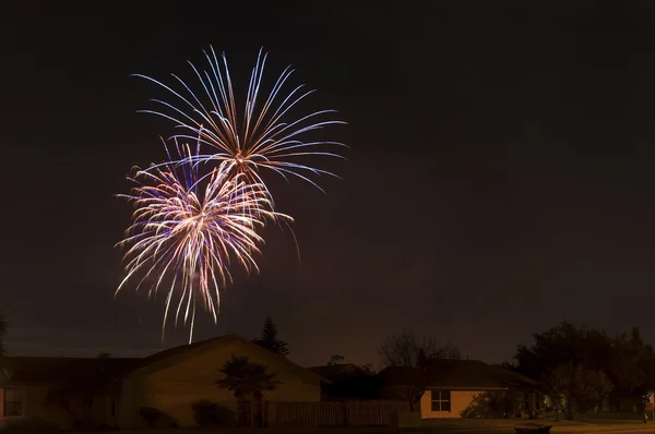 Fuegos artificiales de barrio — Foto de Stock