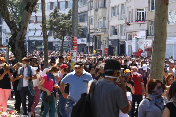 ISTANBUL - 1 de junio: Protesta pública en el Parque Gezi contra el gobierno — Foto de Stock