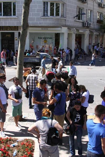 ISTANBUL - 1 de junio: Protesta pública en el Parque Gezi contra el gobierno —  Fotos de Stock