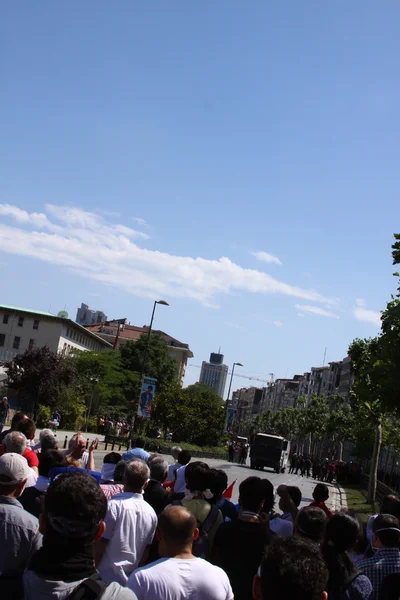 ISTANBUL - 1 de junio: Protesta pública en el Parque Gezi contra el gobierno —  Fotos de Stock