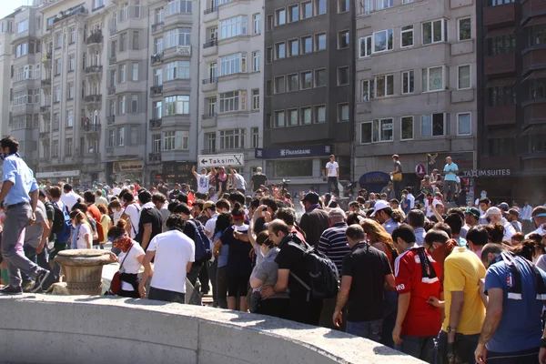 ISTANBUL - 1 de junio: Protesta pública en el Parque Gezi contra el gobierno — Foto de Stock