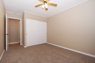 klasik şık yatak odası