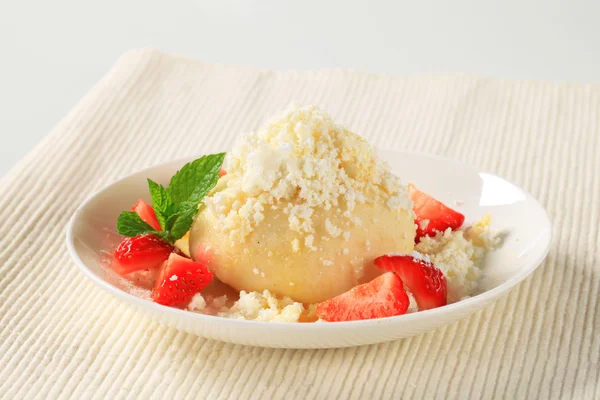 Strawberry dumpling — Stockfoto