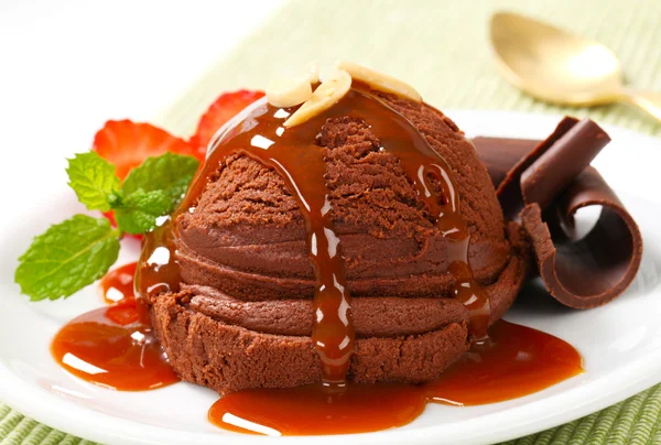 Chocolate ice cream — Stock Photo, Image