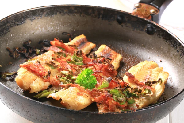 Filetes de peixe frito panela — Fotografia de Stock