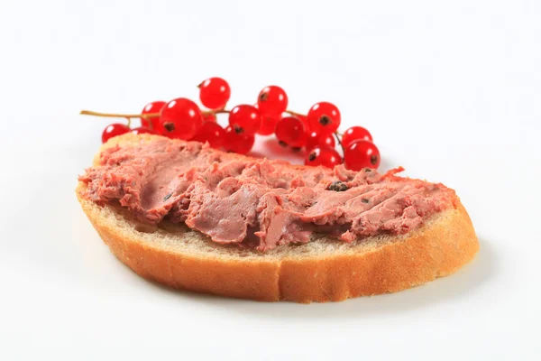 Bread and liver pate — Stock Photo, Image