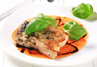 baharatlı domuz eti