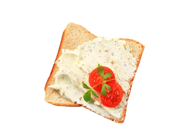 Bílý chléb se sýrovou pomazánkou — Stock fotografie