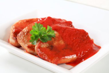 domates soslu domuz eti