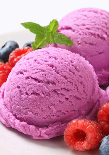 Berry fruit ice cream — Stock Photo, Image