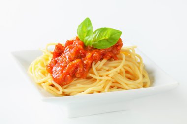 tatlı ve ekşi spagetti