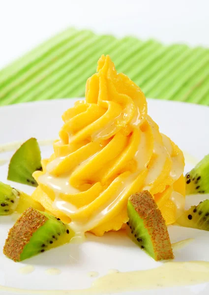 Fruit wrongel met kiwi — Stockfoto