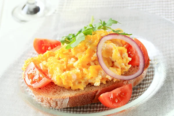 Sandwich de huevo con cara abierta —  Fotos de Stock