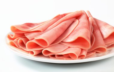 ince dilimlenmiş jambon
