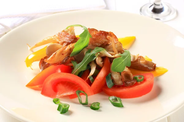 Oyster mushroom salad — Stock Photo, Image