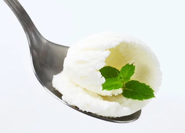 Fehér fagylalt — Stock Fotó