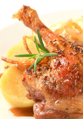 patates köfte ve Beyaz lahana ile ördek kızartma