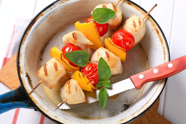 Gegrillte Hühnerspieße — Stockfoto