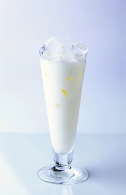 Hindistan cevizi sütü smoothie
