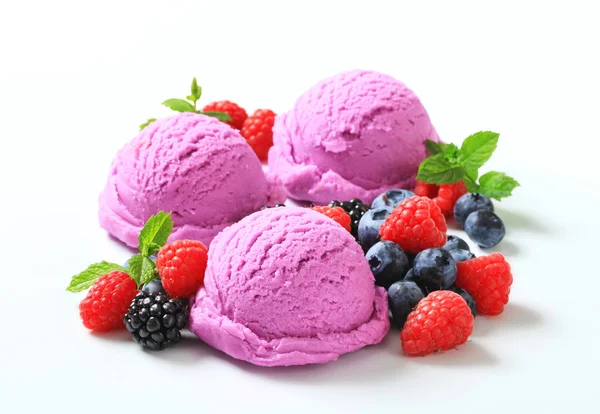 Ягідне фруктове морозиво — стокове фото