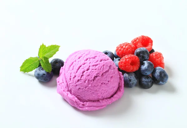 Berry fruit ice cream — Stock Photo, Image