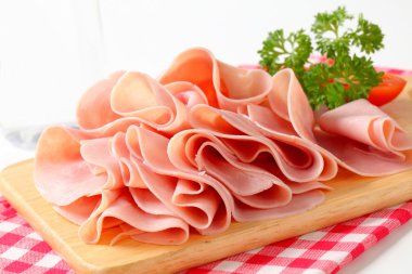 dilimlenmiş jambon