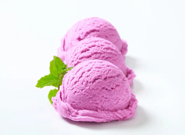 Blueberry ice cream — Stock Photo, Image