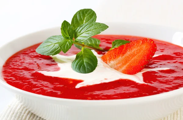 Sopa de fresa fría —  Fotos de Stock