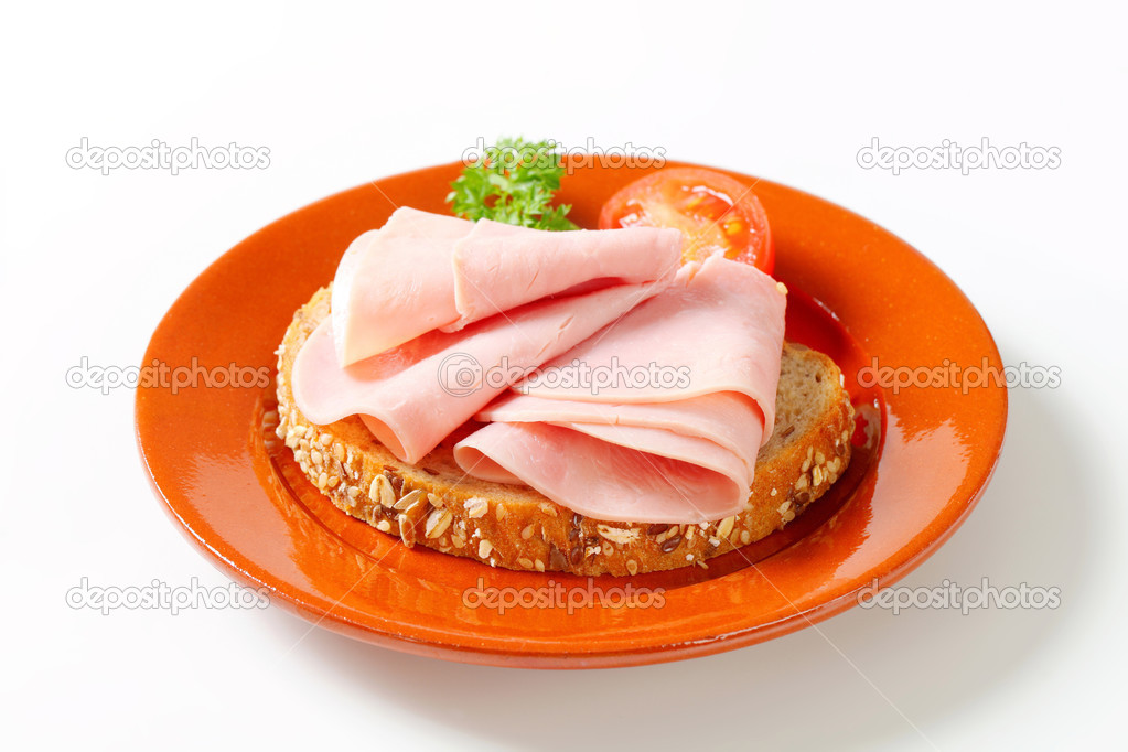 bread with sliced ham |图库照片08alena dvorakova#26699009
