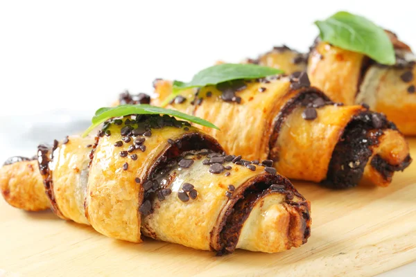 Chocolate chip crescent rolls — Stock Photo, Image