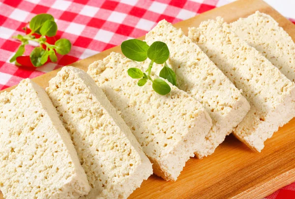 Tranches de tofu biologique — Photo