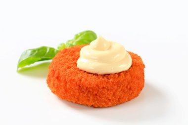 Kızarmış peynir veya mayonezli balık
