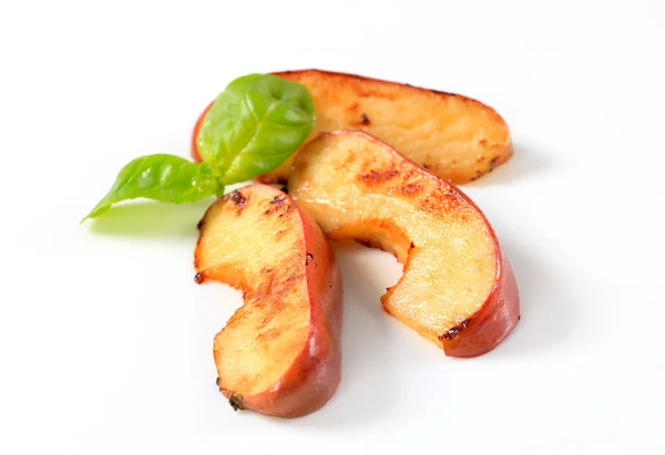 Pan fried apple slices — Stock Photo, Image