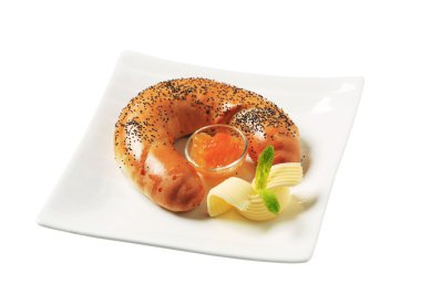 tatlı haşhaşlı rulo ile marmelat