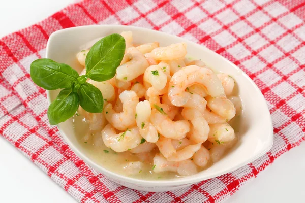 Camarones con salsa de mantequilla de limón — Foto de Stock