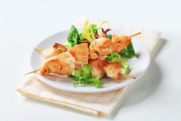 Spiedini di pollo e verdure per insalata — Foto Stock