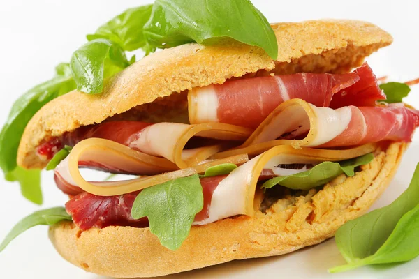 Sandwich au prosciutto — Photo