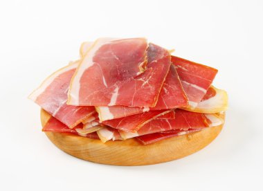 dilimlenmiş jambon crudo