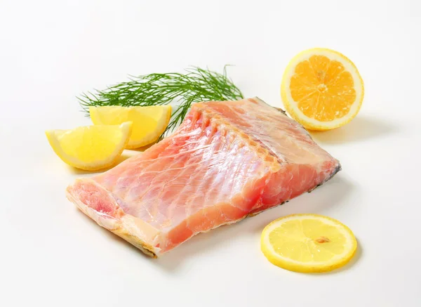 Ham sazan balığı filetosu — Stok fotoğraf