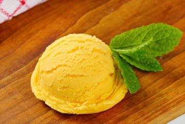 Kepçe sarı sorbe ile